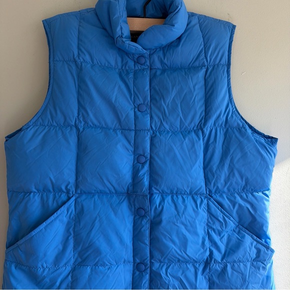 Lands' End Men’s M Down Vest Light Blue Quilted Sleeveless Goose Puffer Jacket - Picture 3 of 7